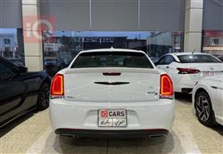 کرایسلەر 300